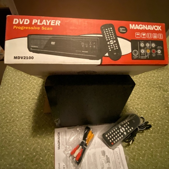 MAGNAVOX  DVD/CD player - Picture 9 of 9